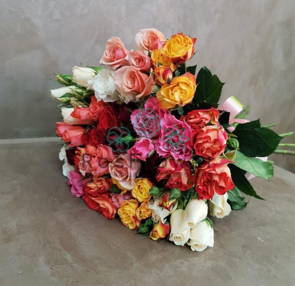 Букет цветов из: Розы в Среднеуральске