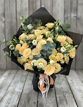 Букет цветов из:  Розы и Лизиантусы #REPLACE_PRED# Среднеуральске