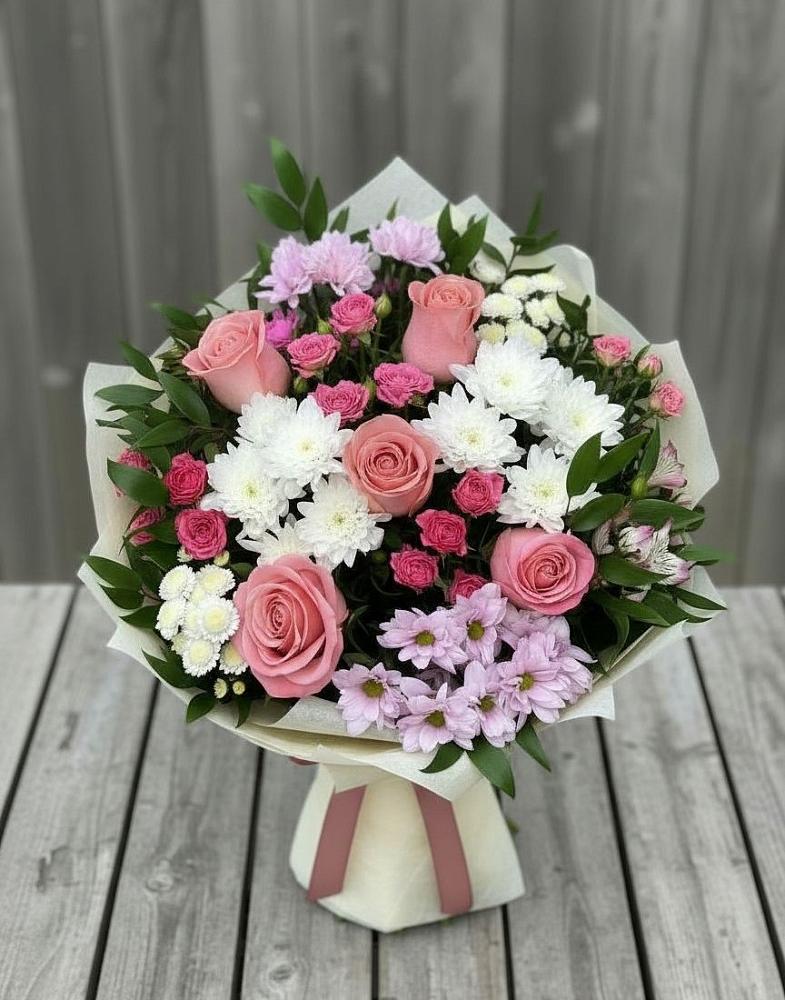 Букет цветов из: Альстромерии, Гвоздики, Розы и Хризантемы в Среднеуральске