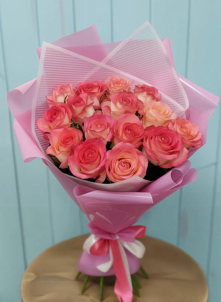 Букет 15 Розовых роз Равель в Среднеуральске