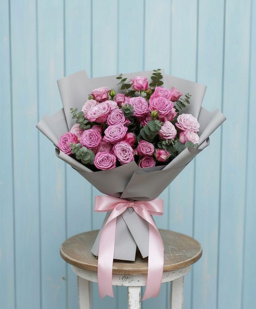 Букет цветов из: Розы в Среднеуральске