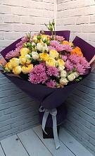 Букет цветов из:  Хризантемы и Розы в Среднеуральске