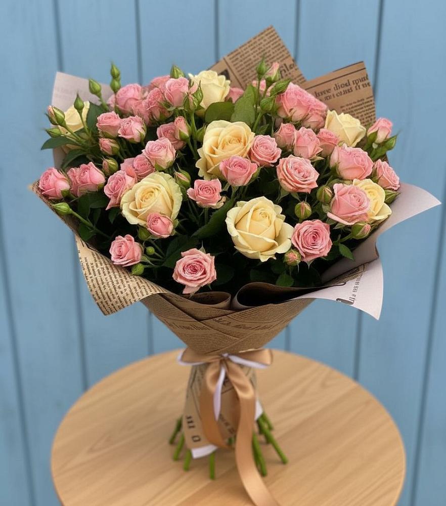 Букет цветов из: Розы в Среднеуральске