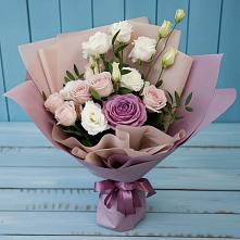 Букет цветов из:  Розы и Лизиантусы в Среднеуральске