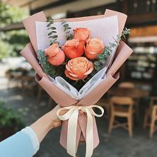 Букет цветов из:  Розы в Среднеуральске