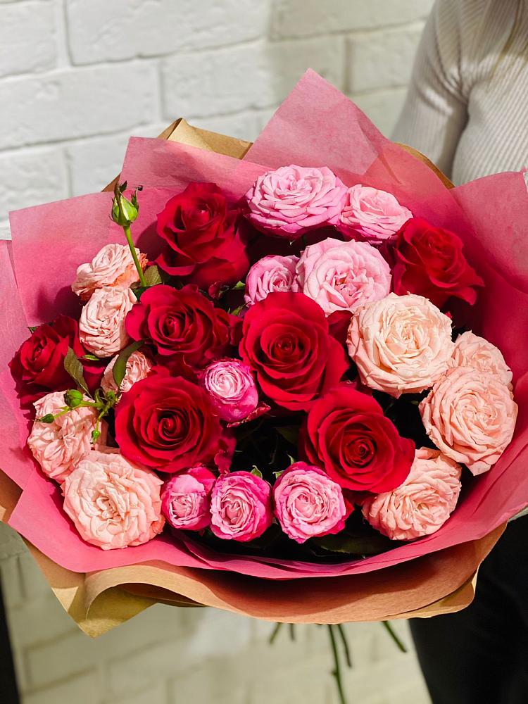 Букет цветов из: Розы в Среднеуральске