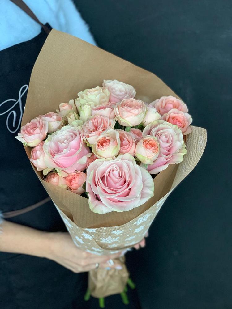 Букет цветов из: Хризантемы и Розы в Среднеуральске