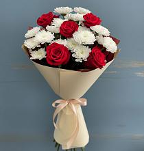 Букет цветов из:  Розы и Хризантемы в Среднеуральске