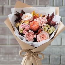 Букет цветов из:  Гвоздики, Хризантемы и Розы в Среднеуральске