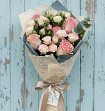 Букет цветов из:  Розы в Среднеуральске