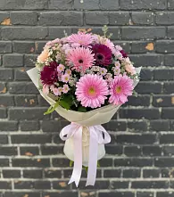Букет цветов из:  Герберы и Хризантемы #REPLACE_PRED# Среднеуральске