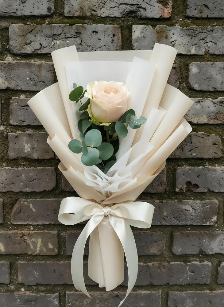 Букет цветов из: Розы в Среднеуральске