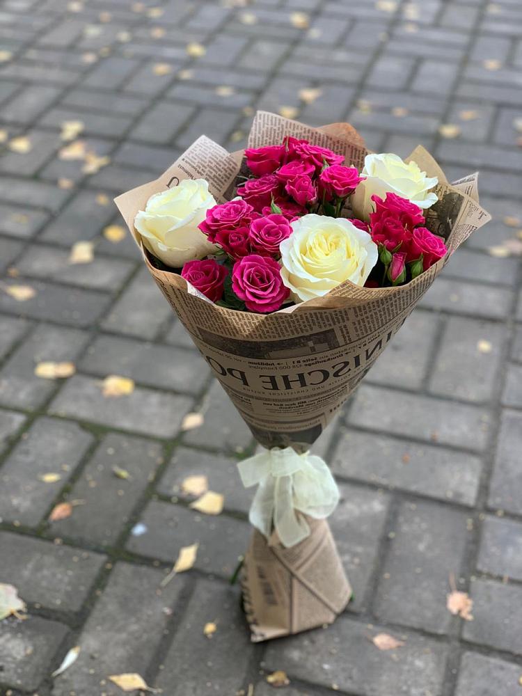 Букет цветов из: Розы в Среднеуральске