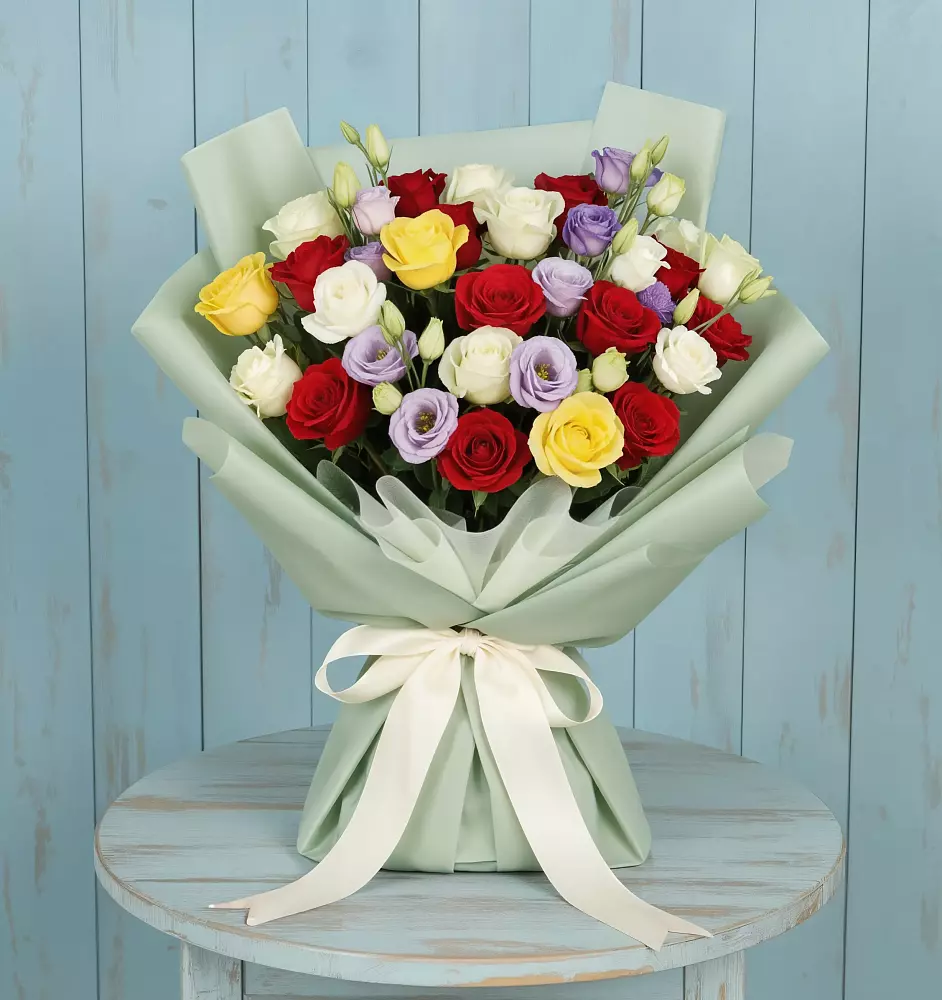 Букет цветов из: Розы в Среднеуральске