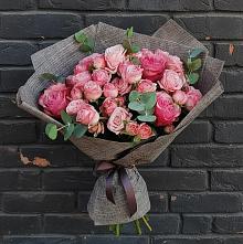 Букет цветов из:  Розы в Среднеуральске